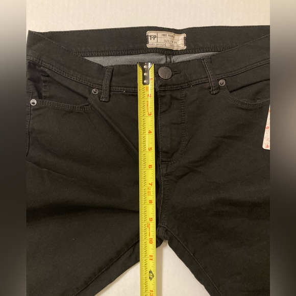 Free People | NWT Women’s Black Denim Cropped Jeans - Picture 9 of 11